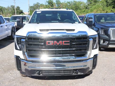 New 2025 GMC Sierra 3500 Pro w/ Convenience Package AWD/4WD image 3
