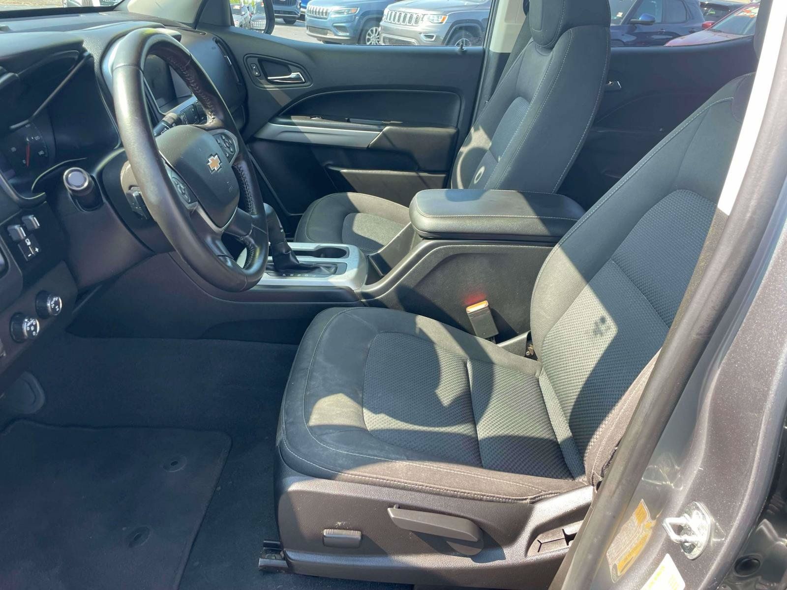 Used 2019 Chevrolet Colorado LT w/ LT Convenience Package AWD/4WD image 14