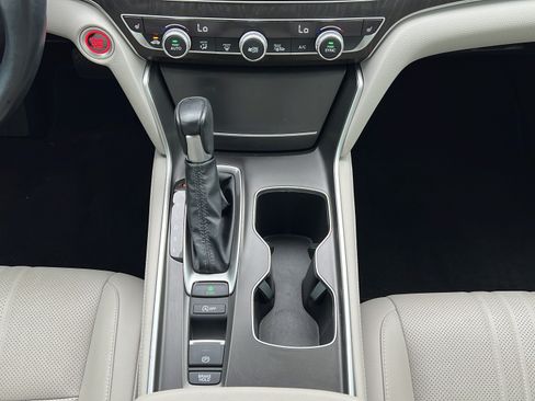 Used 2022 Honda Accord EX-L image 17