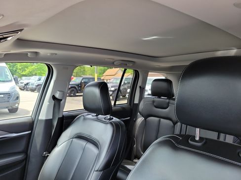 Used 2023 Jeep Grand Cherokee 4WD 4xe w/ Luxury Tech Group II image 10