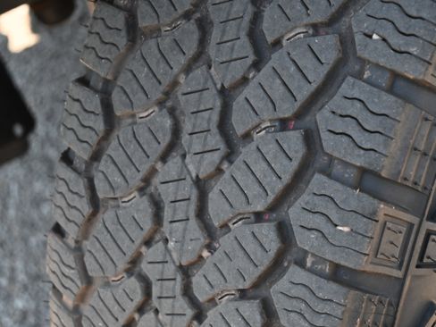 Used 2025 Jeep Wrangler Sahara w/ Safety Group image 27