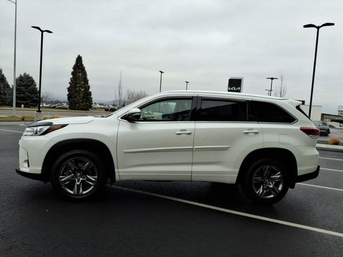 Used 2019 Toyota Highlander Limited Platinum image 5