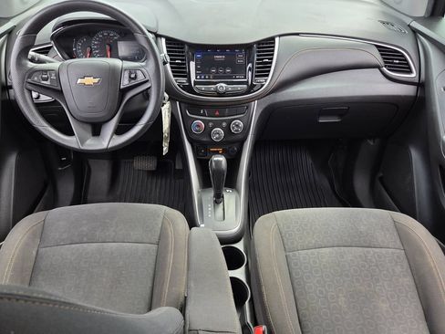 Used 2021 Chevrolet Trax LS w/ Tint and Cruise Package FWD image 14