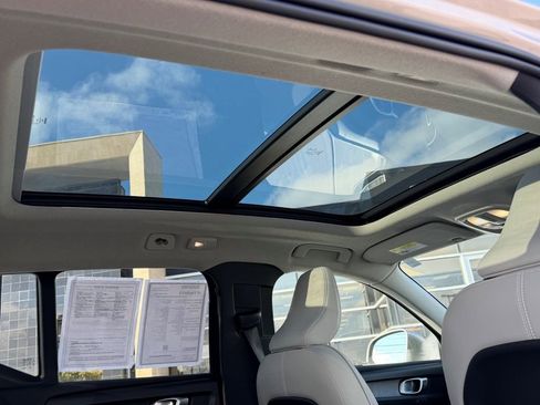 Certified 2023 Volvo XC40 B5 Plus w/ Protection Package Premier image 17