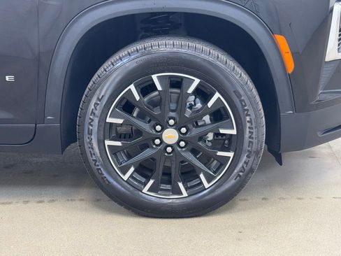 New 2026 Chevrolet Traverse LT w/ Sun and Wheel Package FWD image 4