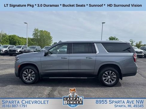Used 2022 Chevrolet Suburban LT w/ LT Signature Plus Package AWD/4WD image 6
