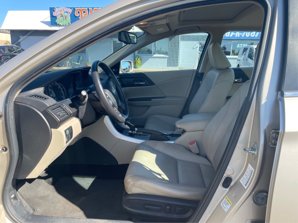 Used 2014 Honda Accord EX-L image 9