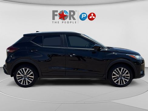 Used 2024 Nissan Kicks SV FWD image 6