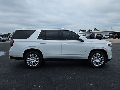 Used 2021 Chevrolet Tahoe High Country w/ Premium Package AWD/4WD image 26