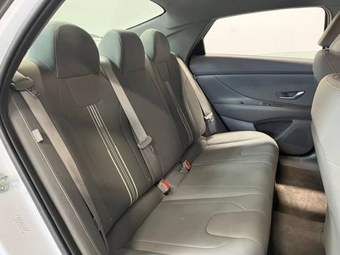 Used 2024 Hyundai Elantra SEL FWD image 14