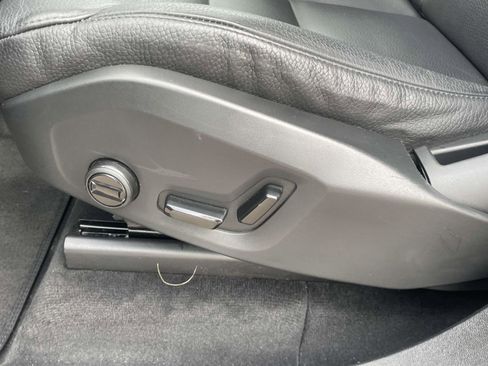 Used 2023 Volvo XC90 B6 Plus image 13