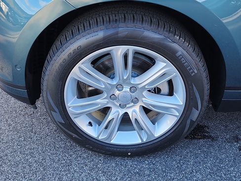 Used 2026 Land Rover Range Rover Velar S image 9