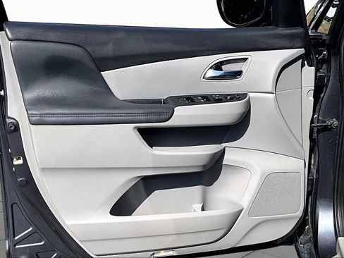 Used 2016 Honda Odyssey EX-L image 22