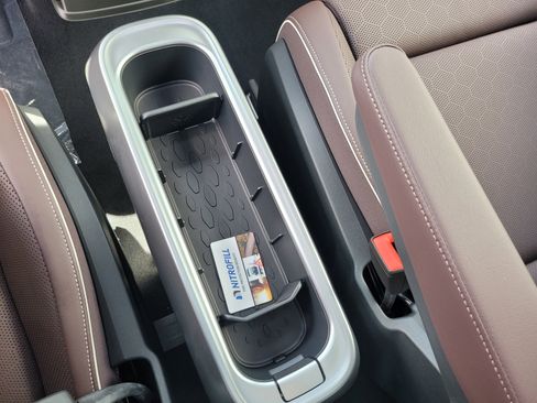 New 2025 Volkswagen ID. Buzz Pro S Plus image 25