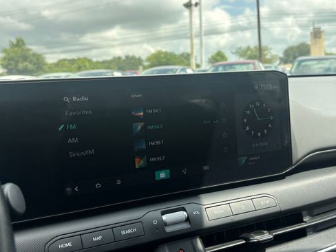 Used 2025 Kia K4 FWD image 20