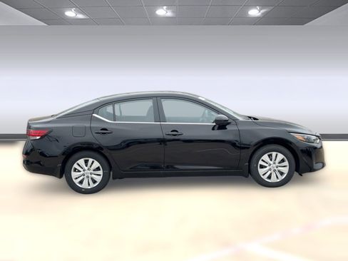 New 2025 Nissan Sentra S image 8