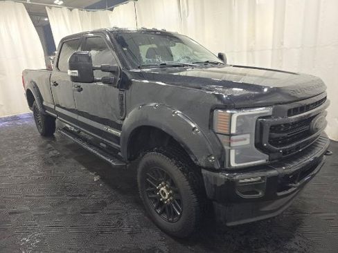 Used 2022 Ford F250 Lariat w/ Black Appearance Package image 2