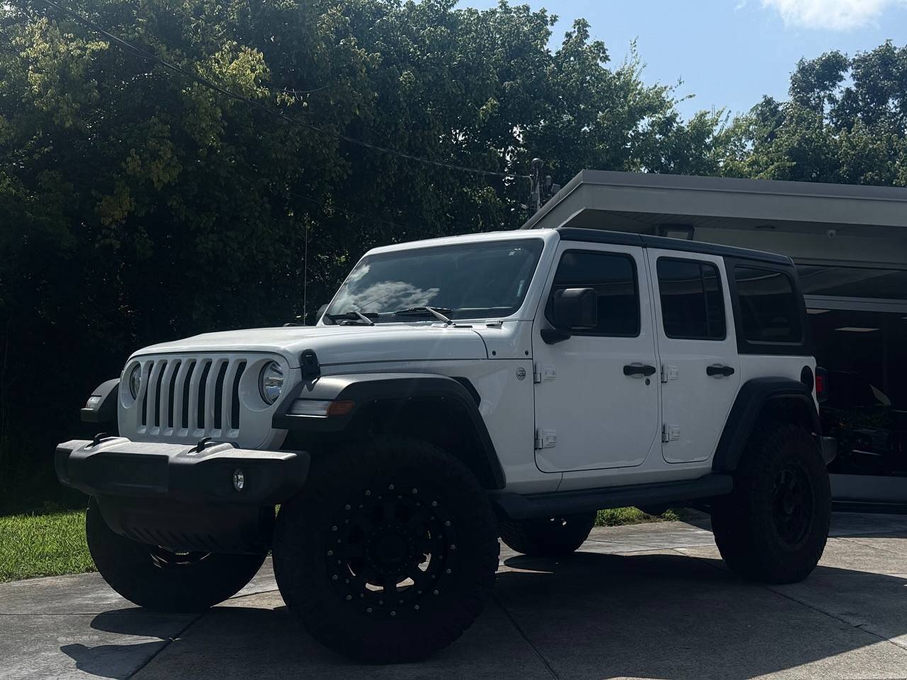 Used 2019 Jeep Wrangler Unlimited Sport S AWD/4WD image 2