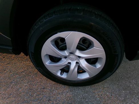 Used 2025 Toyota RAV4 LE image 11