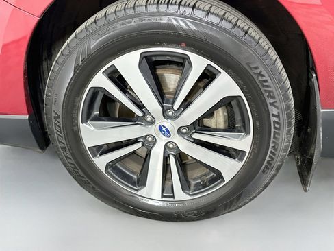 Used 2019 Subaru Outback 3.6R Limited AWD/4WD image 33