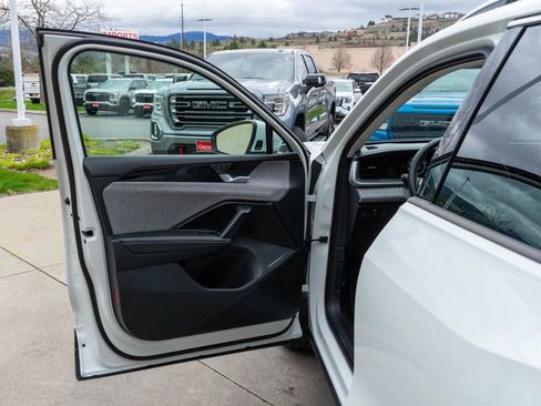 Used 2025 Volkswagen Tiguan S AWD/4WD image 16