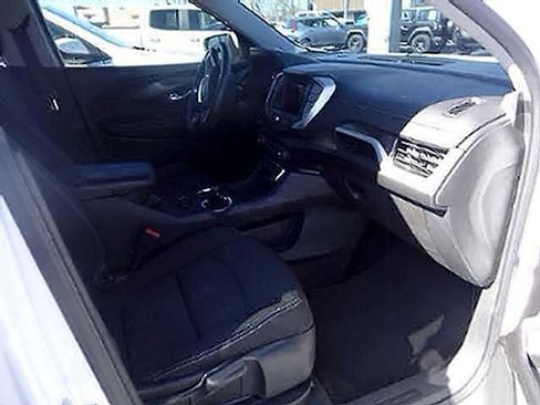Used 2022 GMC Terrain SLE w/ Fleet Convenience Package AWD/4WD image 8