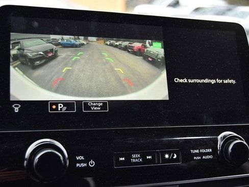 Used 2021 Nissan Armada Platinum image 17