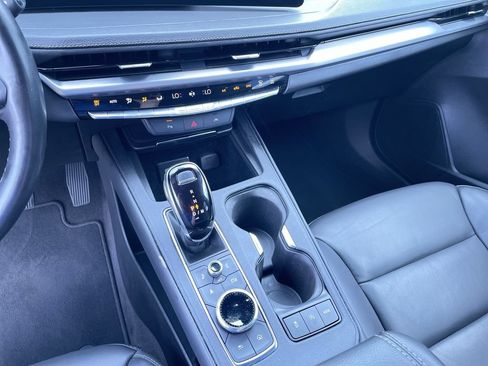 Certified 2025 Cadillac XT4 Premium Luxury FWD image 33