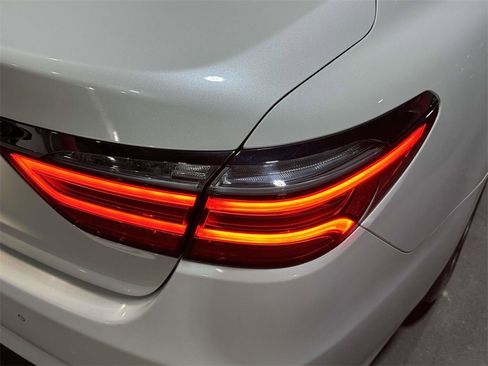 Used 2016 Kia K900 Luxury image 11