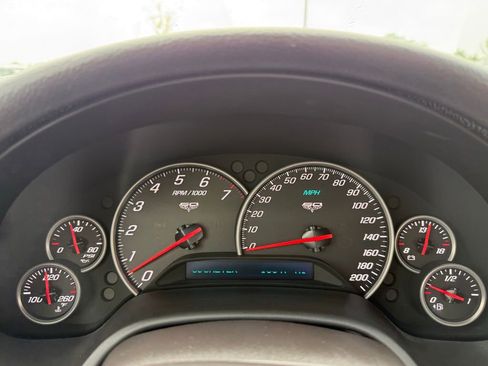 Used 2013 Chevrolet Corvette Grand Sport w/ 3LT Preferred Equipment Group RWD image 15