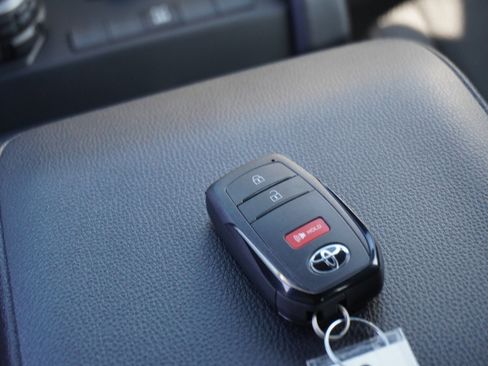 New 2026 Toyota 4Runner TRD Off-Road image 18