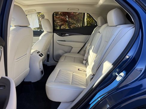 Certified 2023 Buick Envision Avenir image 18