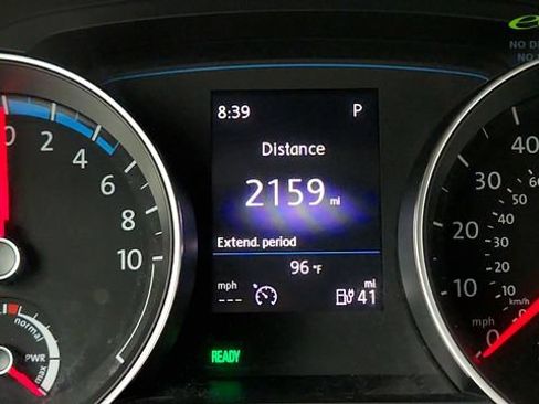 Used 2019 Volkswagen e-Golf SE w/ Driver Assistance Package FWD image 56