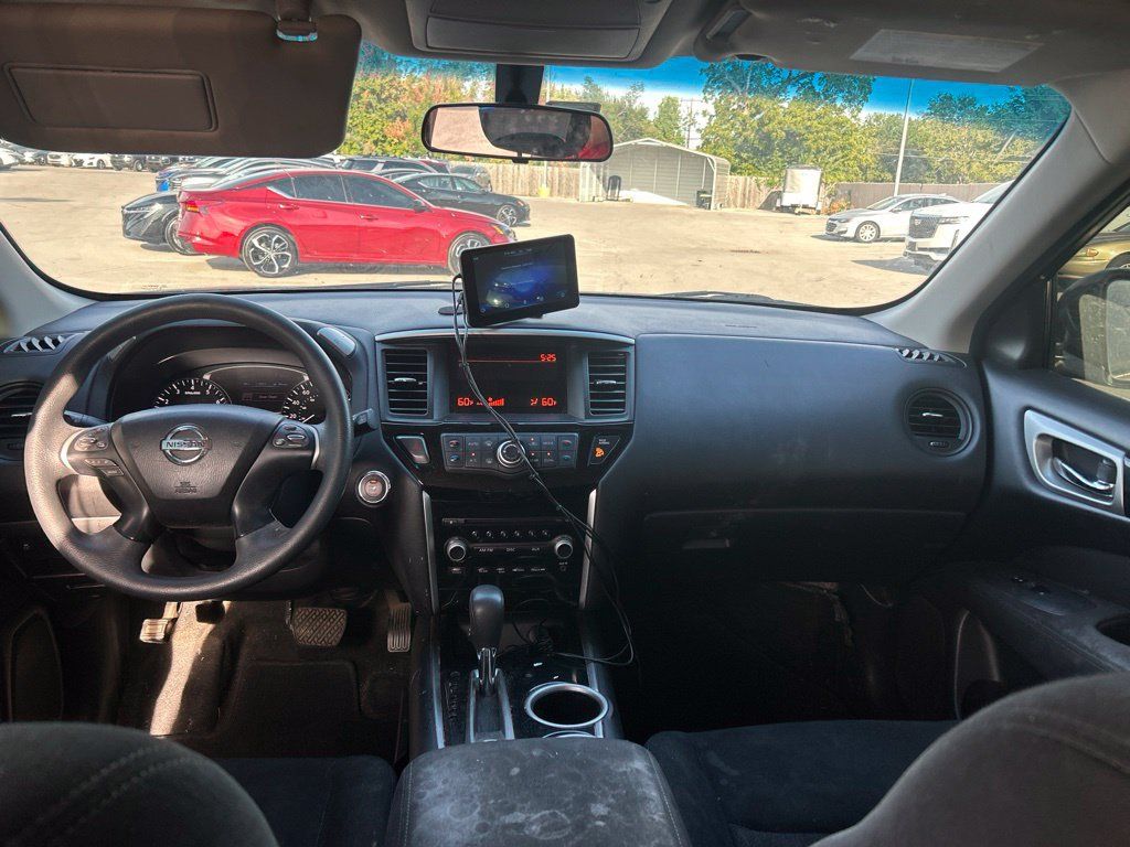 Used 2015 Nissan Pathfinder S FWD image 17