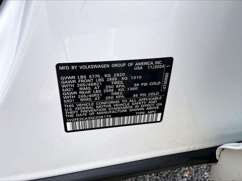 Used 2025 Volkswagen Atlas Cross Sport SEL Premium R-Line AWD/4WD image 37
