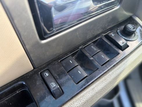 Used 2012 Ford Expedition Limited image 13