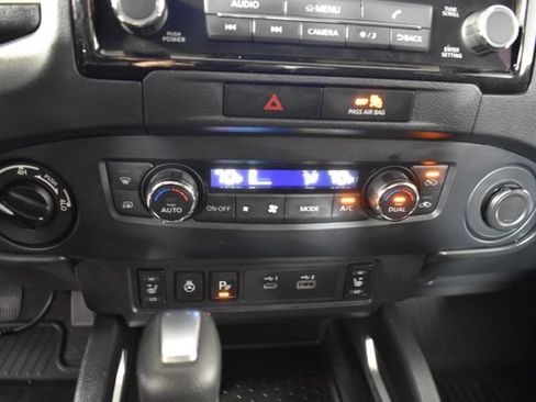 Used 2022 Nissan Frontier SV AWD/4WD image 24