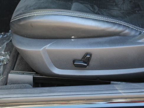 Used 2008 Dodge Challenger SRT8 image 10