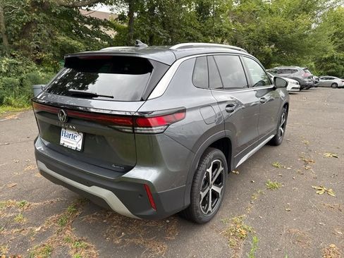 New 2025 Volkswagen Tiguan SE image 7