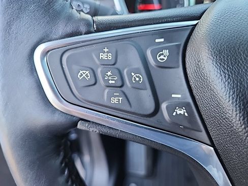 Used 2018 Chevrolet Equinox Premier AWD/4WD image 18