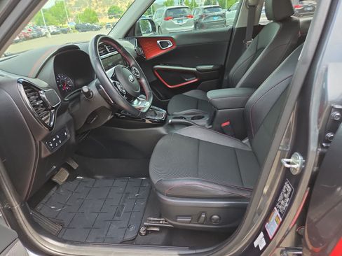 Used 2021 Kia Soul Turbo FWD image 19