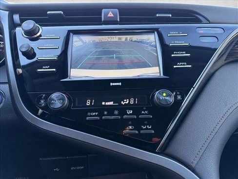 Used 2020 Toyota Camry LE image 20
