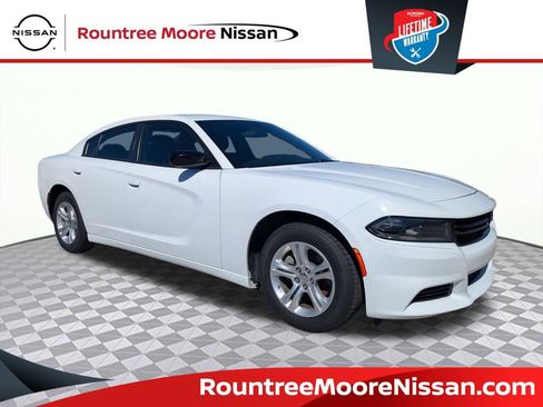Used 2023 Dodge Charger SXT image 1