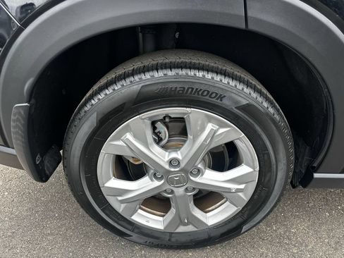 Used 2024 Honda HR-V LX image 11