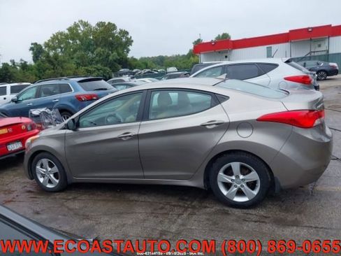 Used 2013 Hyundai Elantra GLS w/ Preferred Pkg image 8
