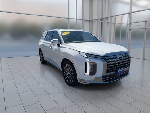 Used 2025 Hyundai Palisade Calligraphy AWD/4WD image 2