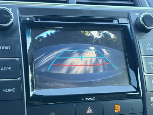 Used 2016 Toyota Camry LE image 11