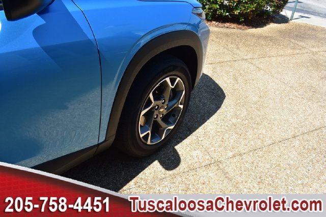 Used 2025 Chevrolet Trax LT w/ Driver Confidence Package FWD image 14