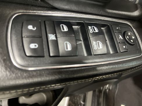 Used 2015 RAM 1500 Sport w/ Convenience Group AWD/4WD image 29