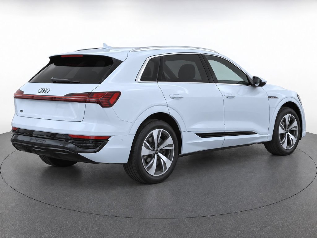 Used 2024 Audi Q8 e-tron Premium AWD/4WD image 8